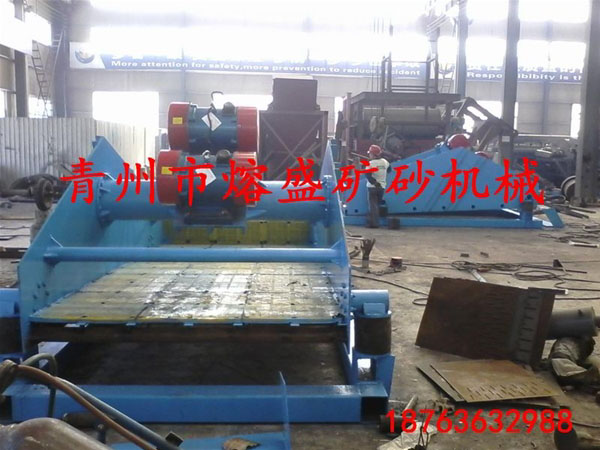  1.8*4.8m脫水篩加工現(xiàn)場